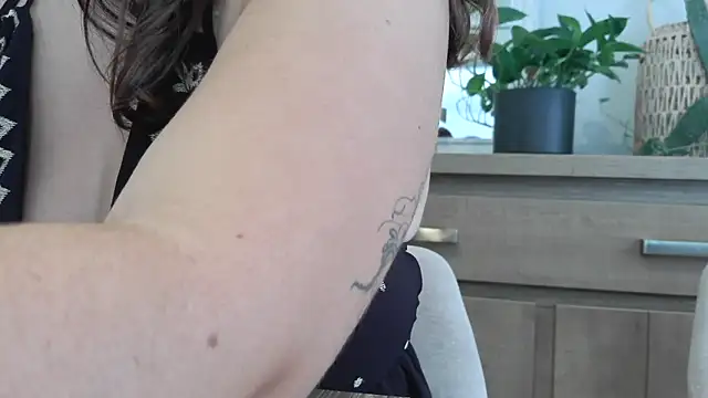 Snapshot of Aambre95Esexy chatting on 17, 9, 2025 Aambre95Esexy online show from 17, 9, 2025