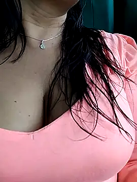 Snapshot of sexxx_mia chatting on 25, 9, 2025 sexxx mia online show from 25, 9, 2025