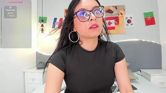 Snapshot of Sara_mora_ chatting on 1, 7, 2026 Sara mora online show from 1, 7, 2026