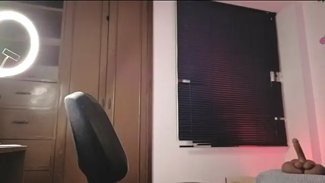 MiaCollinssx online show from 6, 3, 2026