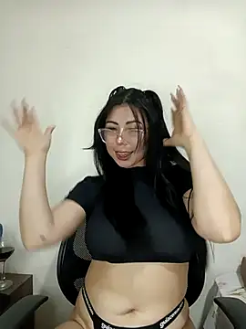 Snapshot of SiennaValera chatting on 15, 10, 2025 SiennaValera online show from 15, 10, 2025