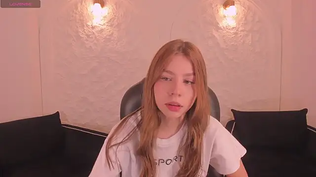 TiffannySins online show from 20, 12, 2025