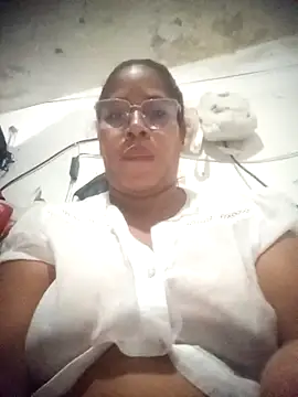 Snapshot of Big_ass_submissive chatting on 13, 11, 2025 Big ass submissive online show from 13, 11, 2025