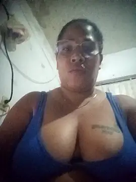 Snapshot of Big_ass_submissive chatting on 18, 11, 2025 Big ass submissive online show from 18, 11, 2025