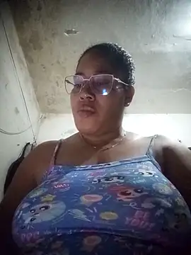 Snapshot of Big_ass_submissive chatting on 21, 11, 2025 Big ass submissive online show from 21, 11, 2025