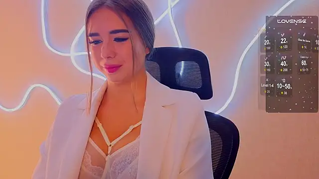 Snapshot of evapuffy chatting on 24, 11, 2025 evapuffy online show from 24, 11, 2025