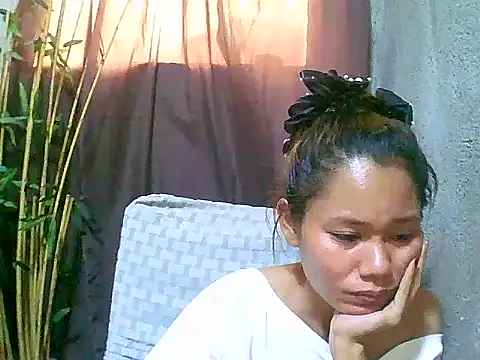 Sweeetgurll online show from 18, 4, 2026