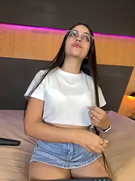 Alexia  cox online show from 12, 10, 2025