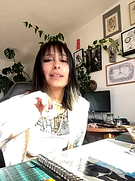 Snapshot of PuraTinta_miau chatting on 12, 11, 2025 PuraTinta miau online show from 12, 11, 2025