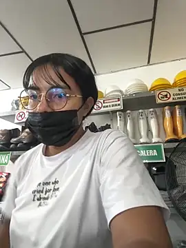 Kyra  Rose online show from 28, 11, 2025