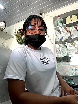 Kyra  Rose online show from 17, 12, 2025