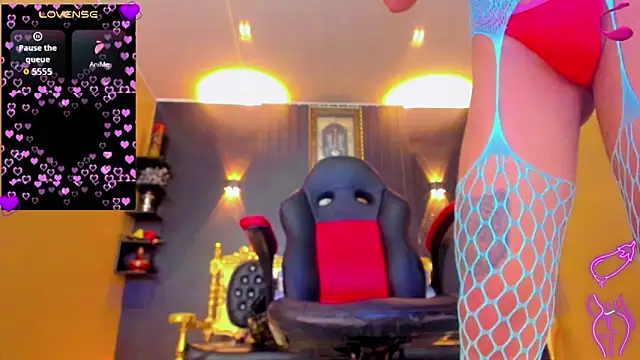 Snapshot of Natasha_clifford chatting on 4, 11, 2025 Natasha clifford online show from 4, 11, 2025