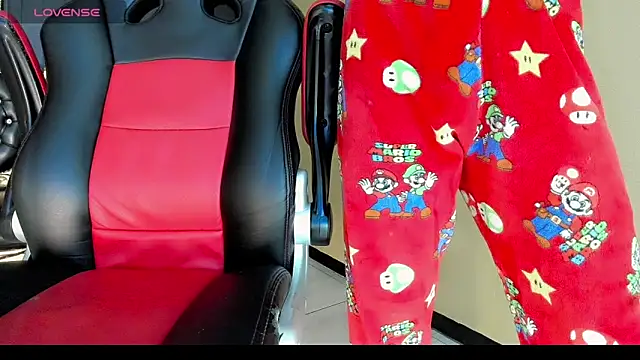 Snapshot of Natasha_clifford chatting on 2, 12, 2025 Natasha clifford online show from 2, 12, 2025