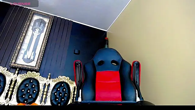 Snapshot of Natasha_clifford chatting on 3, 12, 2025 Natasha clifford online show from 3, 12, 2025