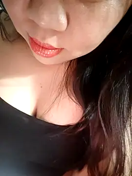 Julyy08 online show from 20, 10, 2025