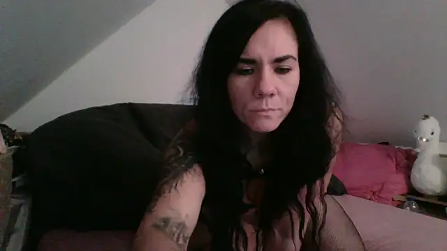 Snapshot of Blackariel chatting on 24, 10, 2025 Blackariel online show from 24, 10, 2025