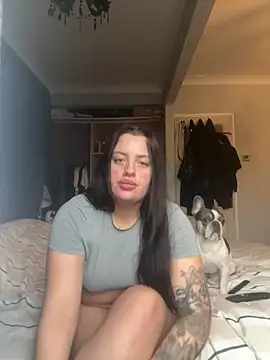 Snapshot of Victoriasteel chatting on 15, 10, 2025 Victoriasteel online show from 15, 10, 2025