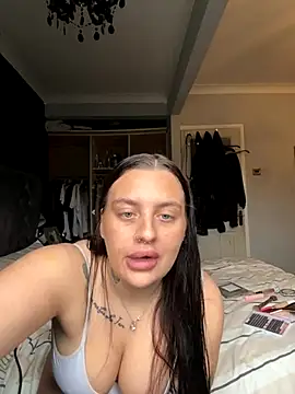 Snapshot of Victoriasteel chatting on 9, 11, 2025 Victoriasteel online show from 9, 11, 2025