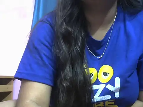 Queenxxx98 online show from 20, 2, 2026