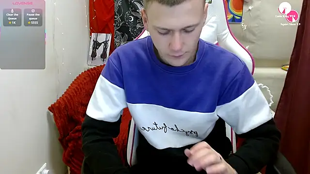 Xavier Night81 online show from 3, 10, 2025