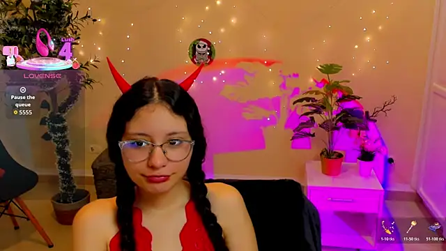 Snapshot of Krysten_Riter chatting on 22, 12, 2025 Krysten Riter online show from 22, 12, 2025