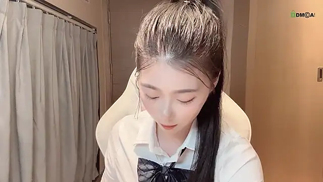 Makinghappymyself  online show from 2, 11, 2025