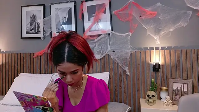 luna roja25 online show from 17, 10, 2025