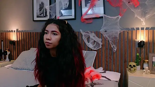 luna roja25 online show from 18, 10, 2025