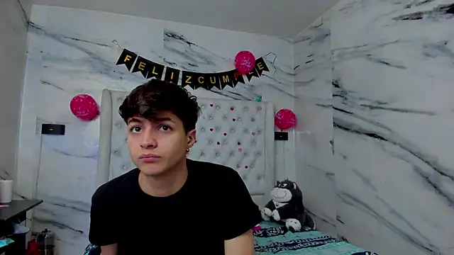 Ari and Storm online show from 2, 4, 2026