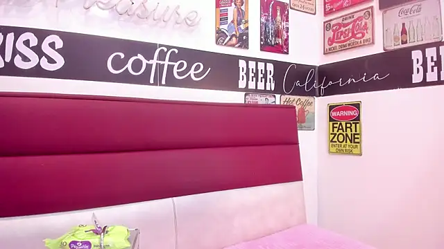 Snapshot of Scarlett_14_ chatting on 20, 11, 2025 Scarlett 14 online show from 20, 11, 2025