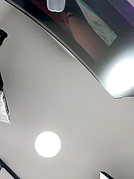 AmiraMorgan online show from 28, 9, 2025