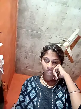 Snapshot of Jyoti_thakurr chatting on 15, 10, 2025 Jyoti thakurr online show from 15, 10, 2025