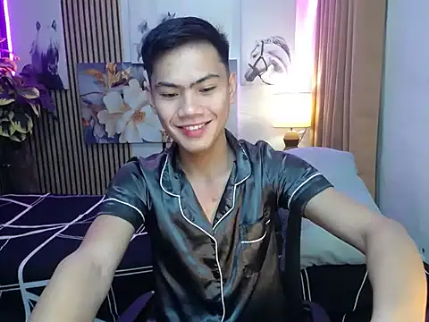 Snapshot of alex_cummer chatting on 13, 12, 2025 alex cummer online show from 13, 12, 2025