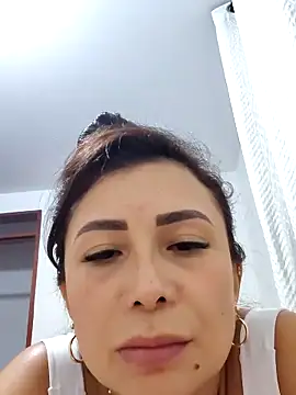 mia mancinii online show from 11, 4, 2026