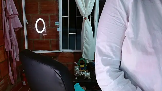 Milf Fantassyy online show from 11, 9, 2025