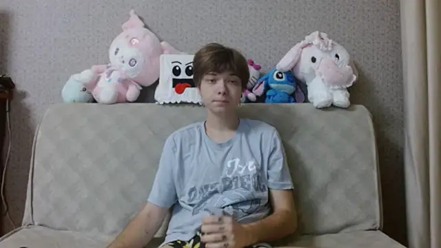 Snapshot of hilt_on_ chatting on 13, 10, 2025 hilt on online show from 13, 10, 2025