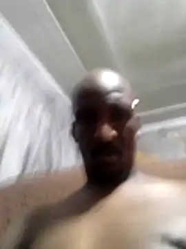 Snapshot of longdickson12345 chatting on 24, 10, 2025 longdickson12345 online show from 24, 10, 2025