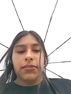 Snapshot of zairabreze chatting on 21, 5, 2026 zairabreze online show from 21, 5, 2026