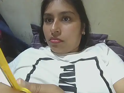 Snapshot of zairabreze chatting on 2, 6, 2026 zairabreze online show from 2, 6, 2026