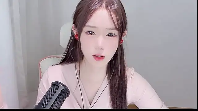 Xiao-runbao online show from 12, 10, 2025