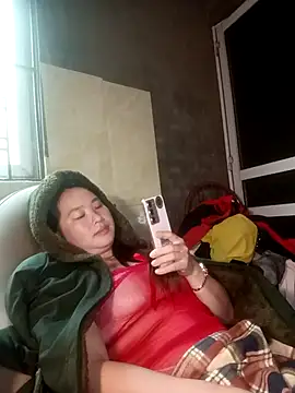 Snapshot of suki-lady chatting on 24, 10, 2025 suki-lady online show from 24, 10, 2025