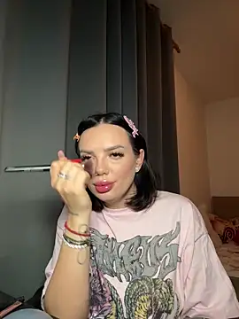 Snapshot of -RAHELA- chatting on 8, 11, 2025 -RAHELA- online show from 8, 11, 2025