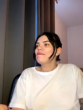 Snapshot of -RAHELA- chatting on 11, 11, 2025 -RAHELA- online show from 11, 11, 2025