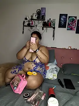 Snapshot of kendra_lil_evill chatting on 16, 12, 2025 kendra lil evill online show from 16, 12, 2025