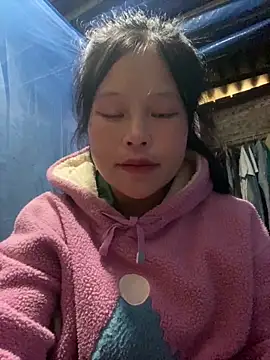 Snapshot of O_o_UwU_o_O chatting on 4, 11, 2025 O o UwU o O online show from 4, 11, 2025