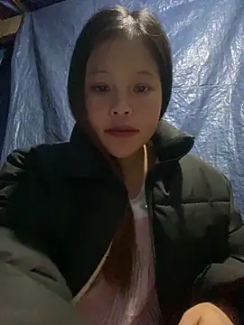 Snapshot of O_o_UwU_o_O chatting on 15, 12, 2025 O o UwU o O online show from 15, 12, 2025