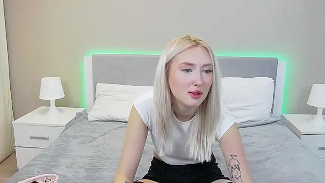 MarianeSun online show from 25, 9, 2025