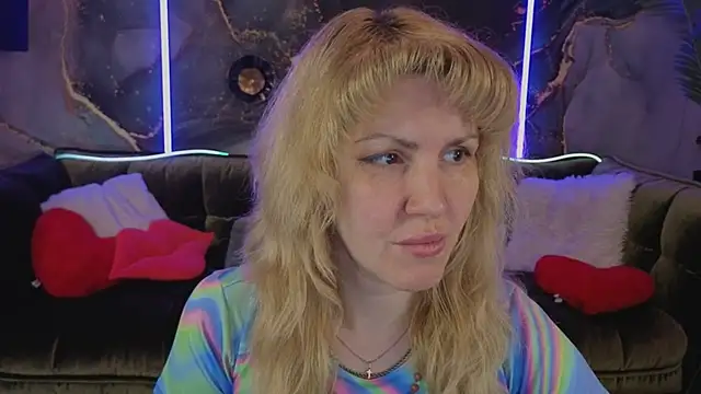 Snapshot of NatalyChanell chatting on 15, 9, 2025 NatalyChanell online show from 15, 9, 2025