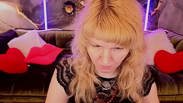 Snapshot of NatalyChanell chatting on 18, 9, 2025 NatalyChanell online show from 18, 9, 2025