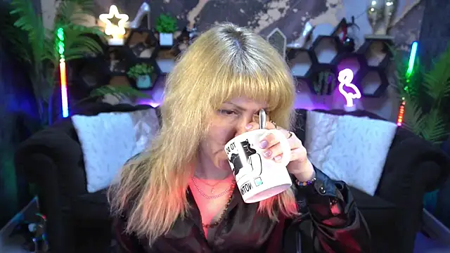 Snapshot of NatalyChanell chatting on 20, 9, 2025 NatalyChanell online show from 20, 9, 2025